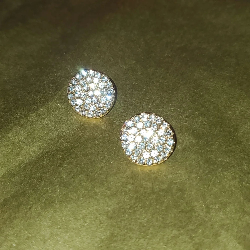 ROUND GOLD‎ RHINESTONE BLING STUD EARRINGS